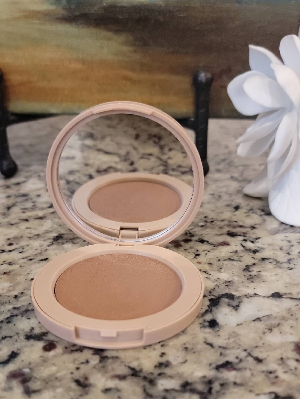 ILIA Sunshift Cream Bronzer "Rise" - Picture 4 of 4